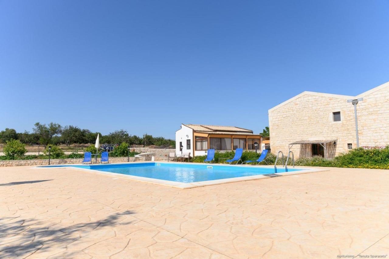 Agriturismo Tenuta Sparaceto Modica Exteriör bild