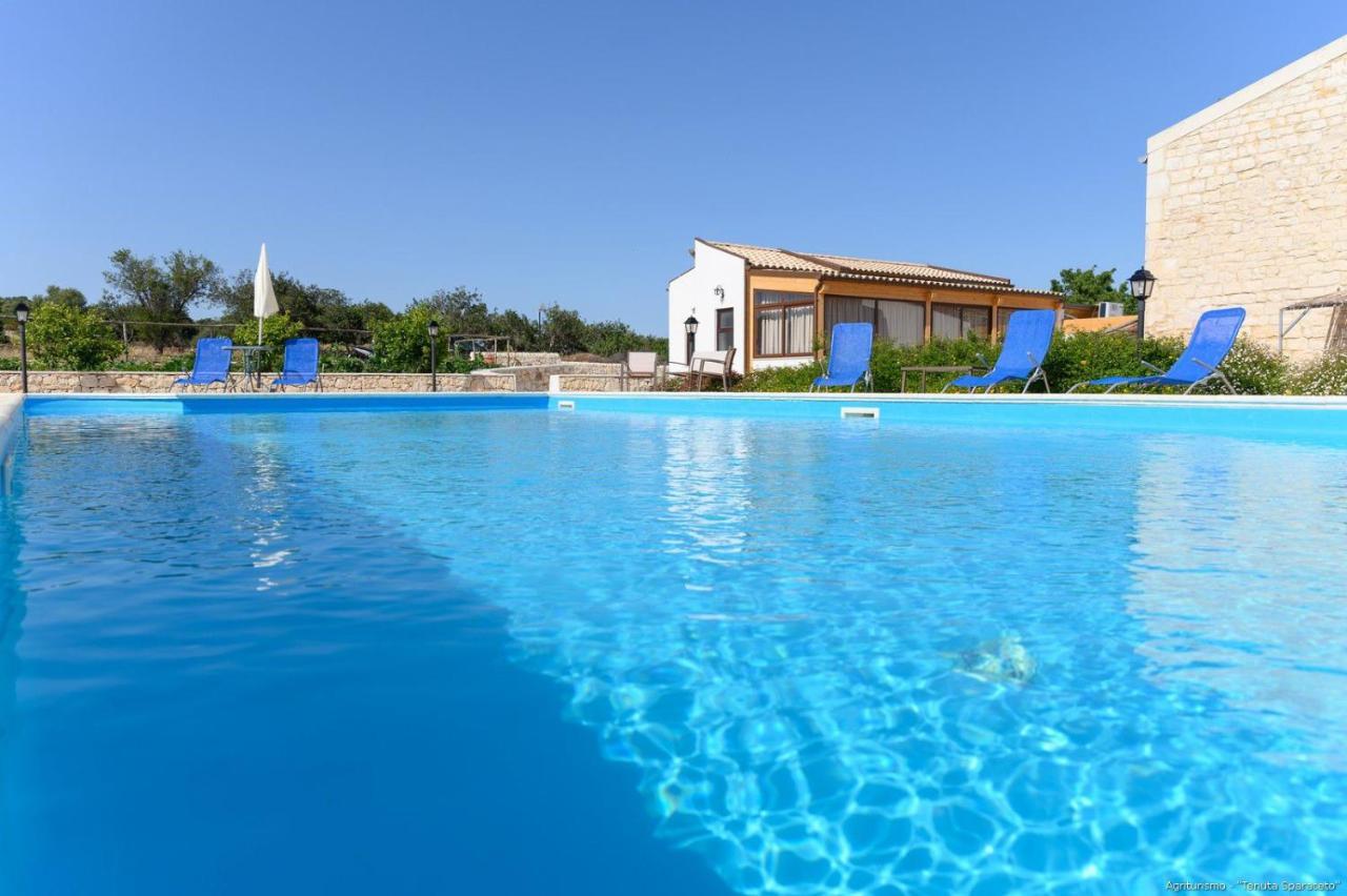 Agriturismo Tenuta Sparaceto Modica Exteriör bild